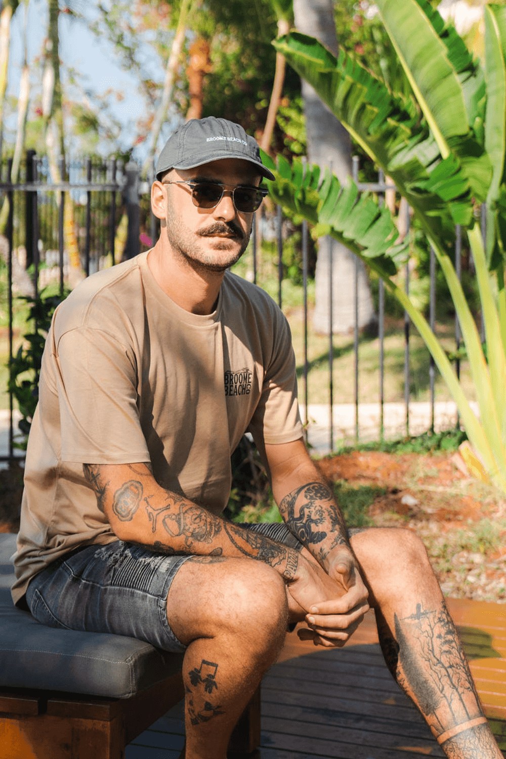 Coast Tee - Khaki Croc