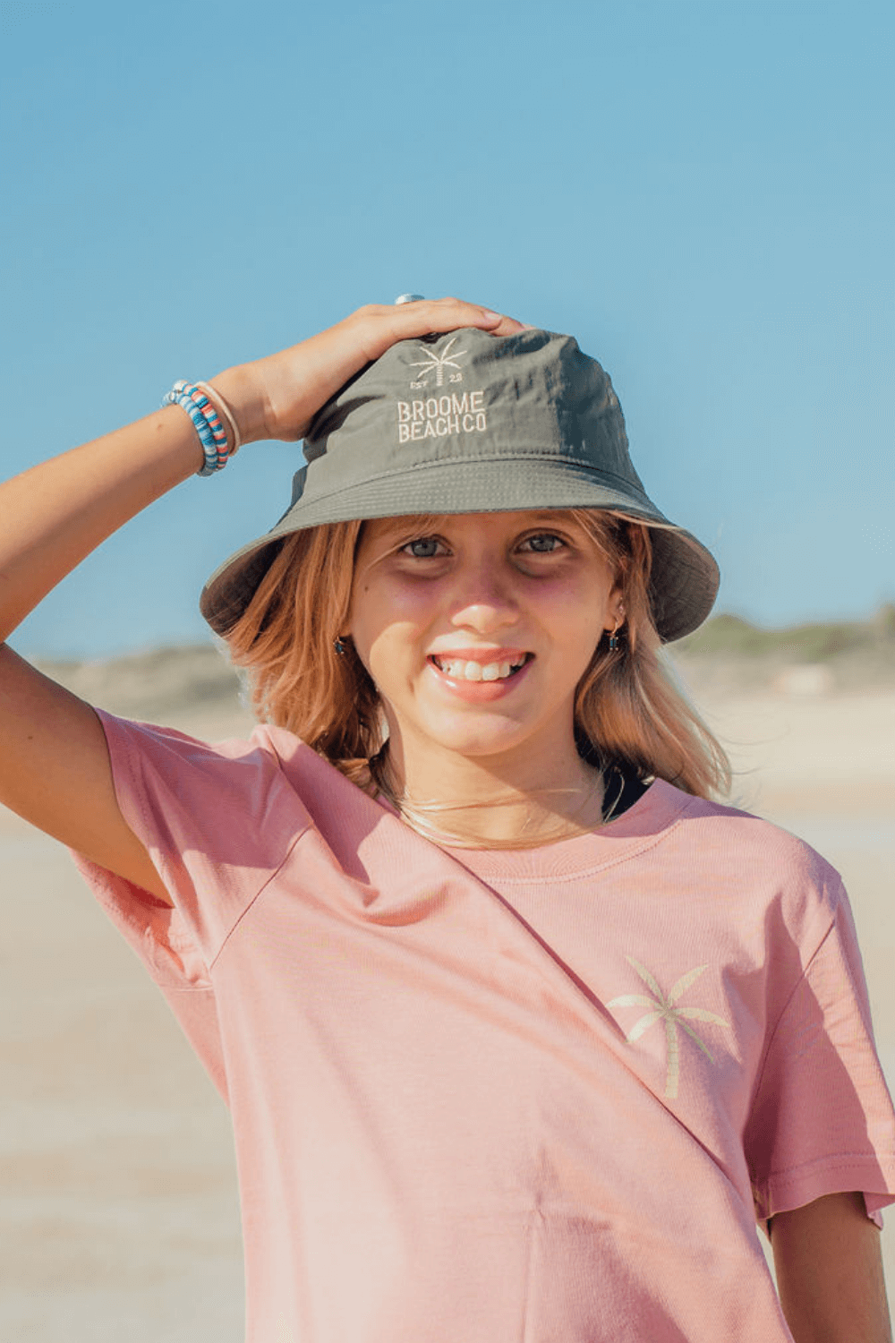 Lightweight Beach Co Bucket Hat - Army