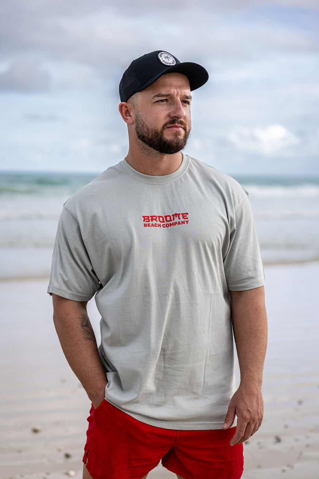 Oriental Threadfin Tee - Grey & Red