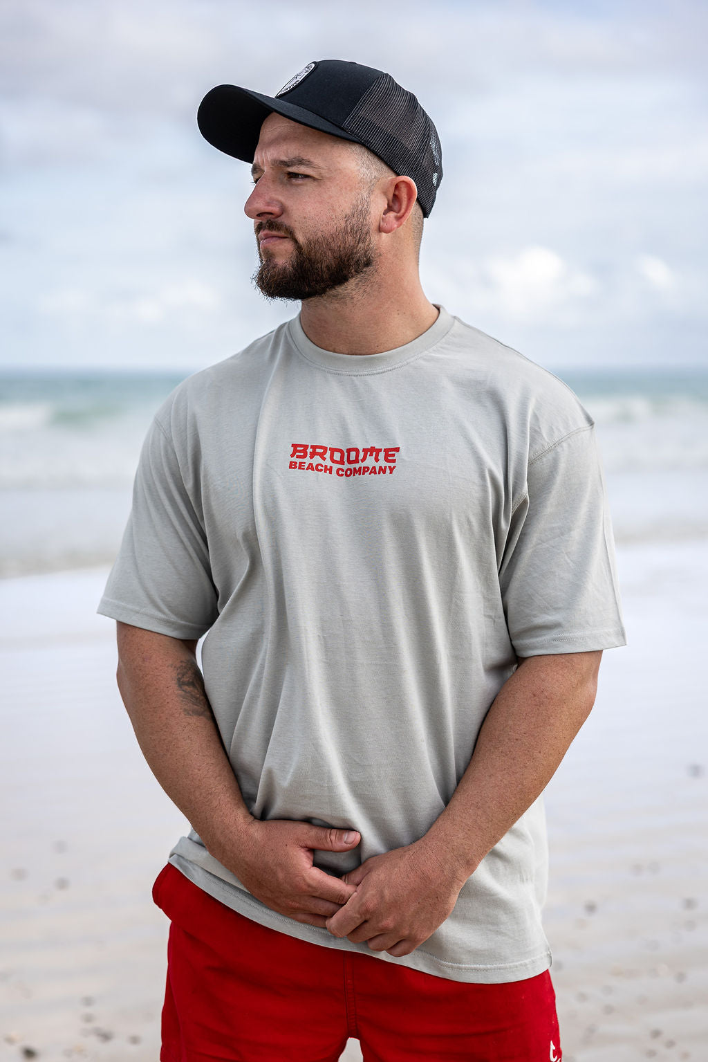 Oriental Threadfin Tee - Grey & Red