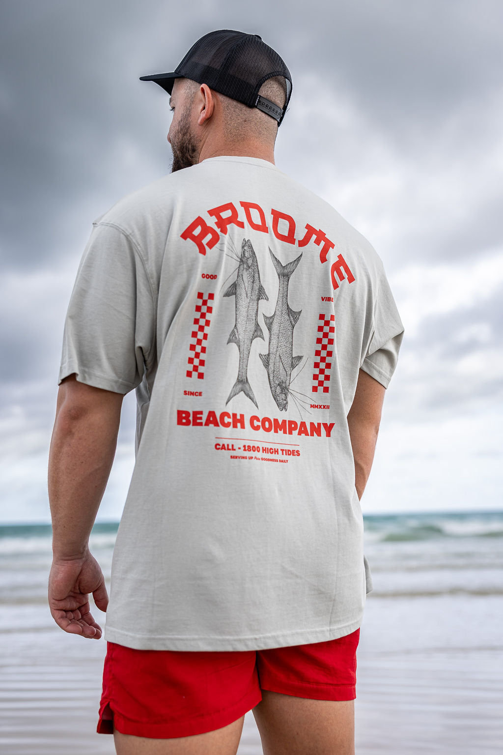 Oriental Threadfin Tee - Grey & Red