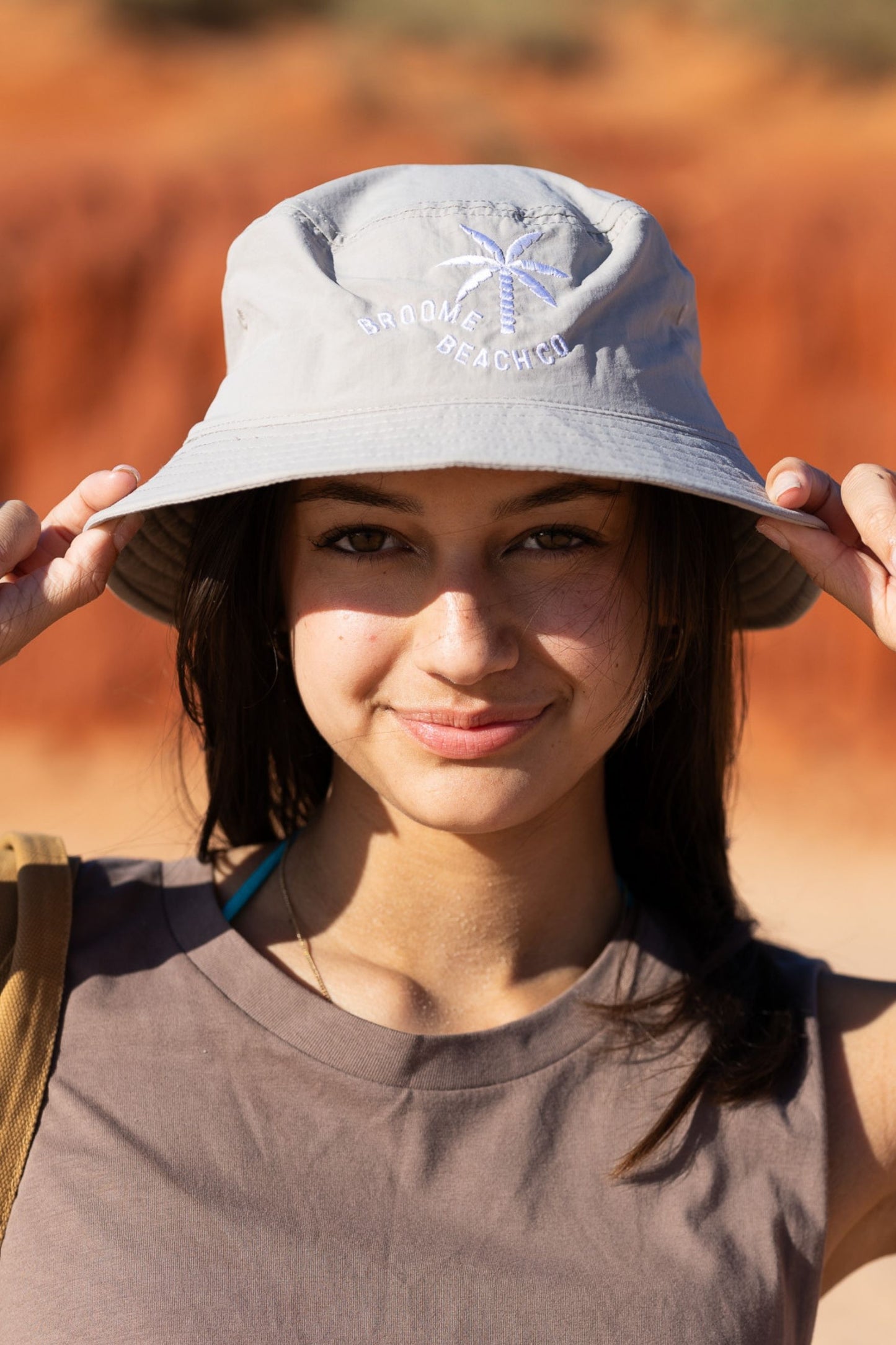 Lightweight Beach Co Bucket Hat - Sand